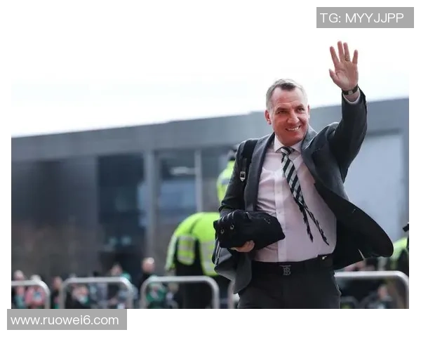 足球球星盛大亮相方式揭秘从入场仪式到赛场氛围全景解析